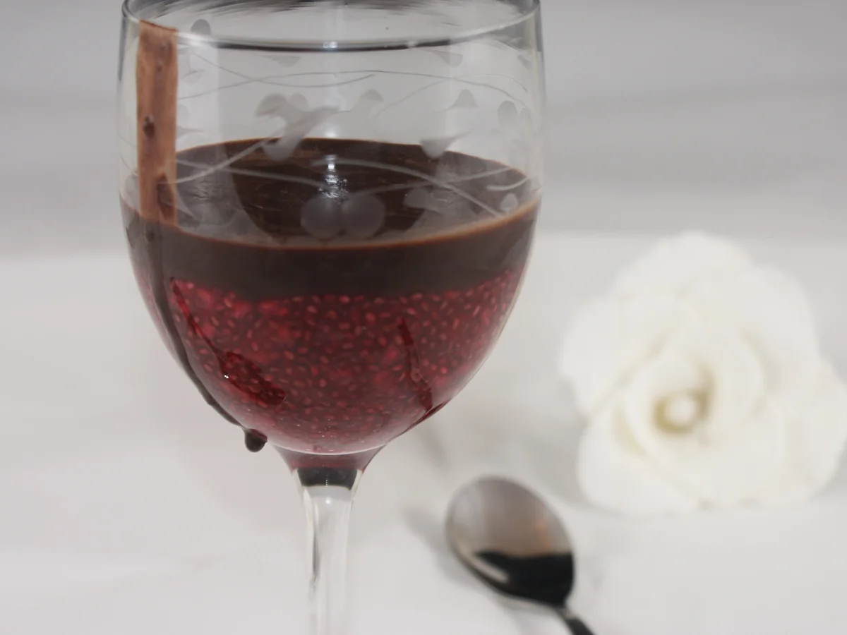 Rezept: Warmes Chia - Himbeerdessert mit selbstgemachter Schokocreme Bild Nr. 2 Warmes Chia - Himbeerdessert mit selbstgemachter Schokocreme - Rezept - Bild Nr. 2