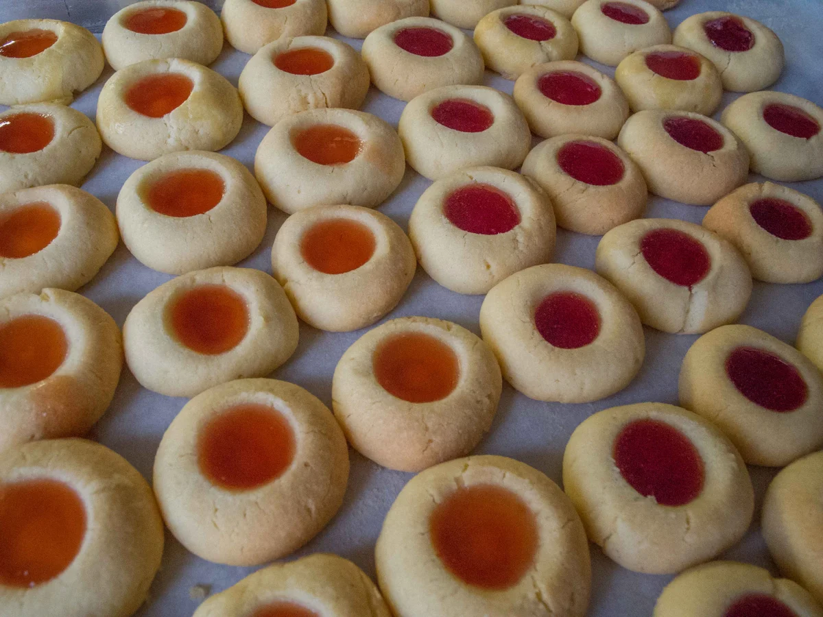 Rezept: Plätzchen: Engelsaugen rot und gelb Plätzchen: Engelsaugen rot und gelb - Rezept