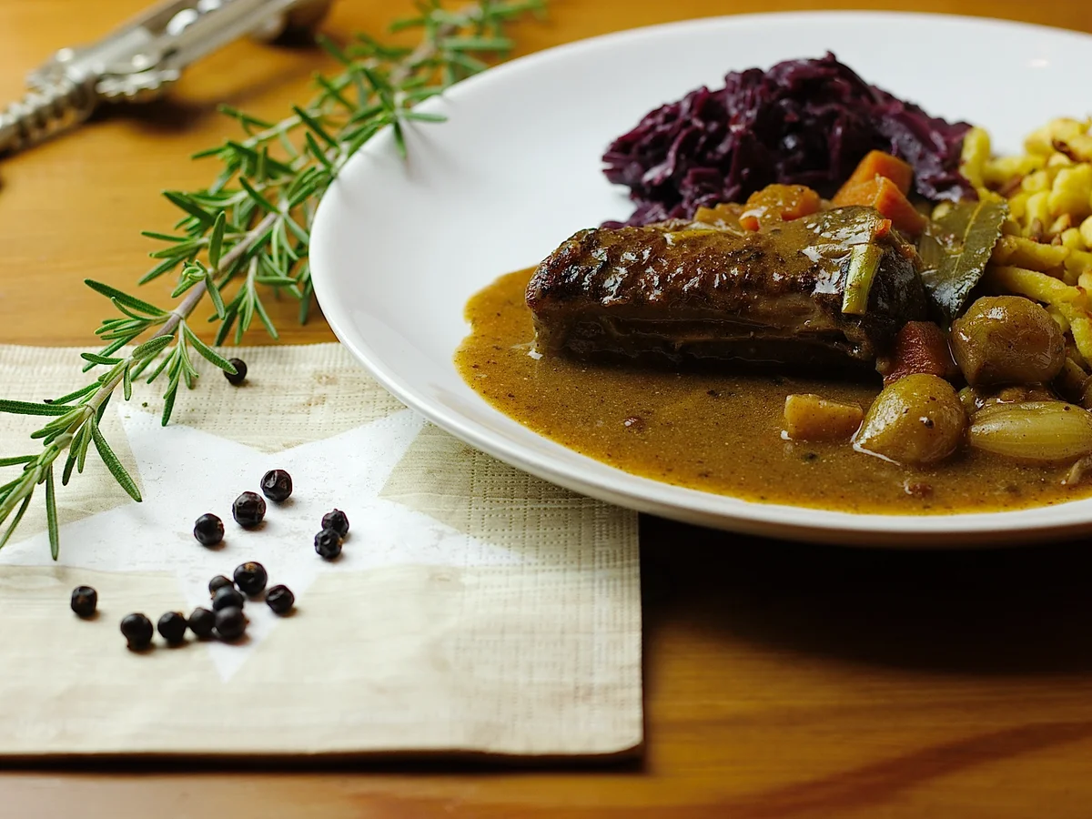 Rezept: Reh-Kotelette am Stück geschmort Bild Nr. 2 Reh-Kotelette am Stück geschmort - Rezept - Bild Nr. 2