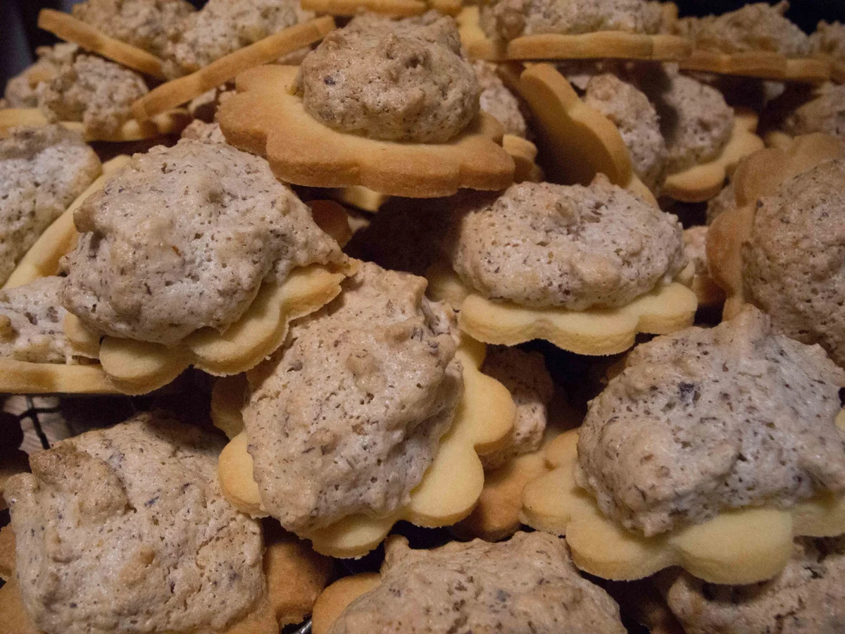 Rezept: Plätzchen: Makronenbrötchen Bild Nr. 2 Plätzchen: Makronenbrötchen - Rezept - Bild Nr. 2