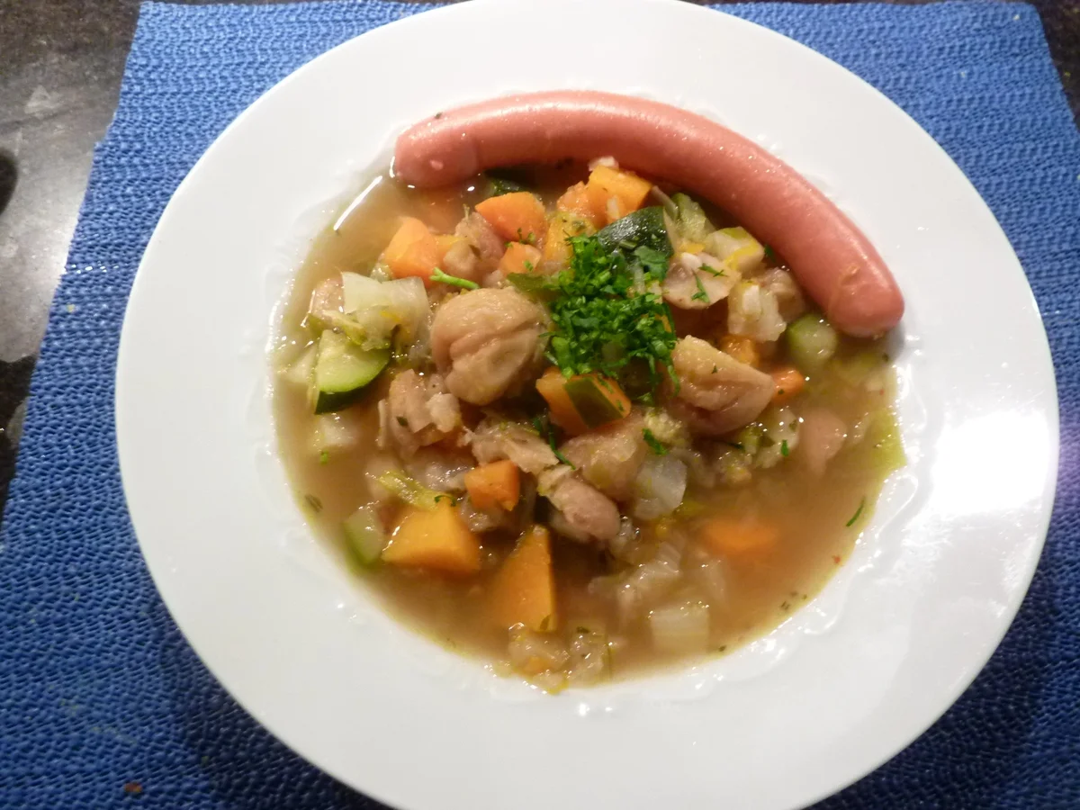 Gemüse-Kürbis-Kastanie Suppe - Rezept