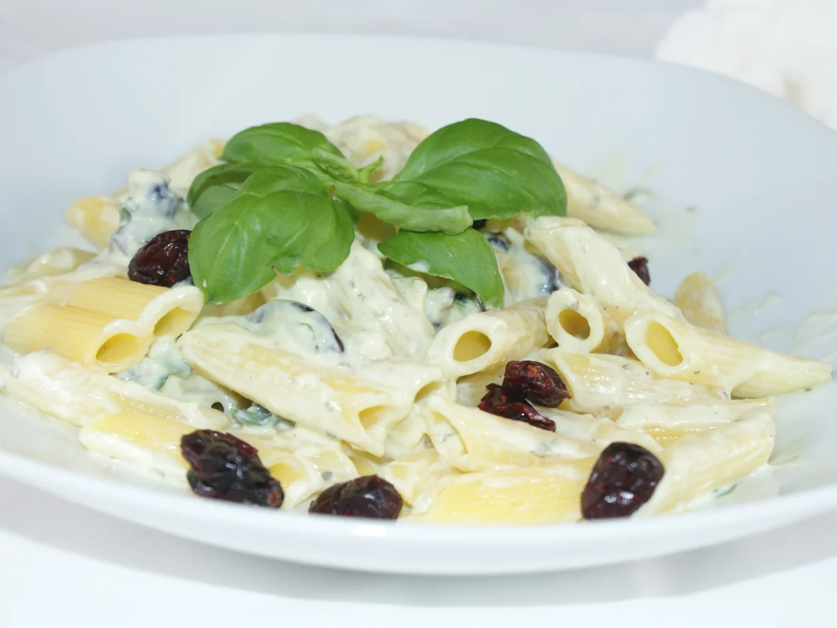 Rezept: Guacamole mit Cranberries und Pasta Guacamole mit Cranberries und Pasta - Rezept