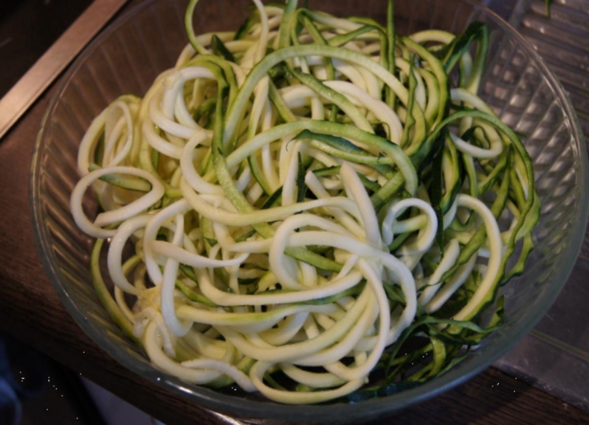 Zucchini-Spaghetti mit Garnelen - Rezept - Bild Nr. 8