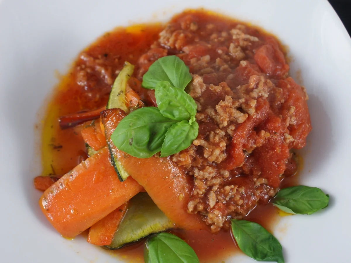 Rezept: Bolognese mit Möhren - Zucchini - Nudeln Bild Nr. 2 Bolognese mit Möhren - Zucchini - Nudeln - Rezept - Bild Nr. 2