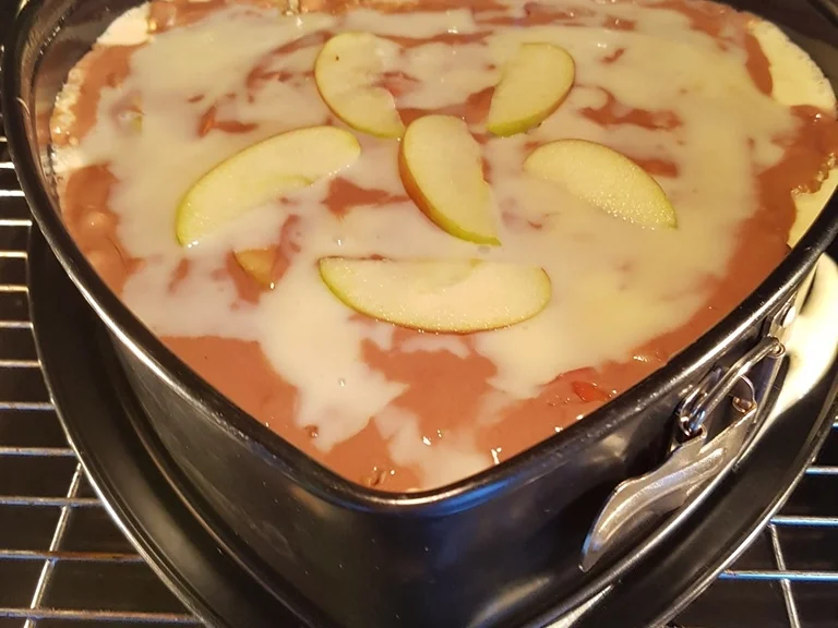 Apfelkuchen als Herz mit süssem Inhalt - Rezept - Bild Nr. 5