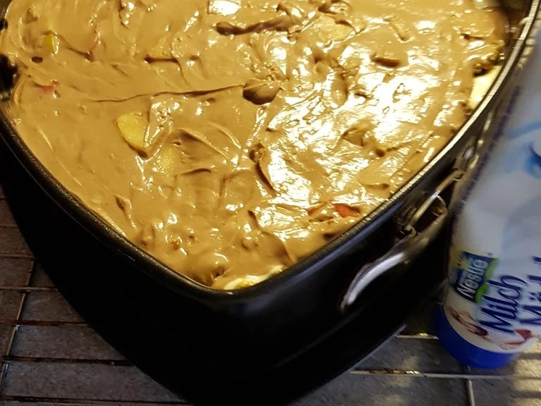 Apfelkuchen als Herz mit süssem Inhalt - Rezept - Bild Nr. 7