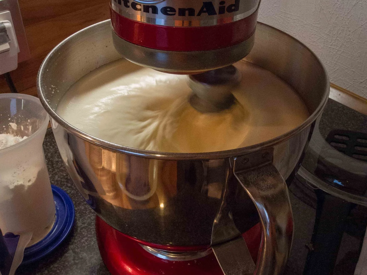 Kuchen: Spekulatius-Torte mit Glühweinkirschen - Rezept - Bild Nr. 3