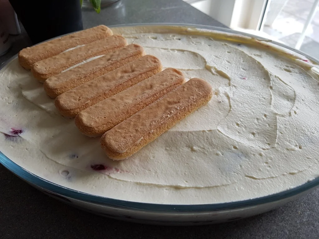 Rezept: Schichtdessert ein "Beeren Tiramisu" à la Biggi Bild Nr. 8 Schichtdessert ein "Beeren Tiramisu" à la Biggi - Rezept - Bild Nr. 8