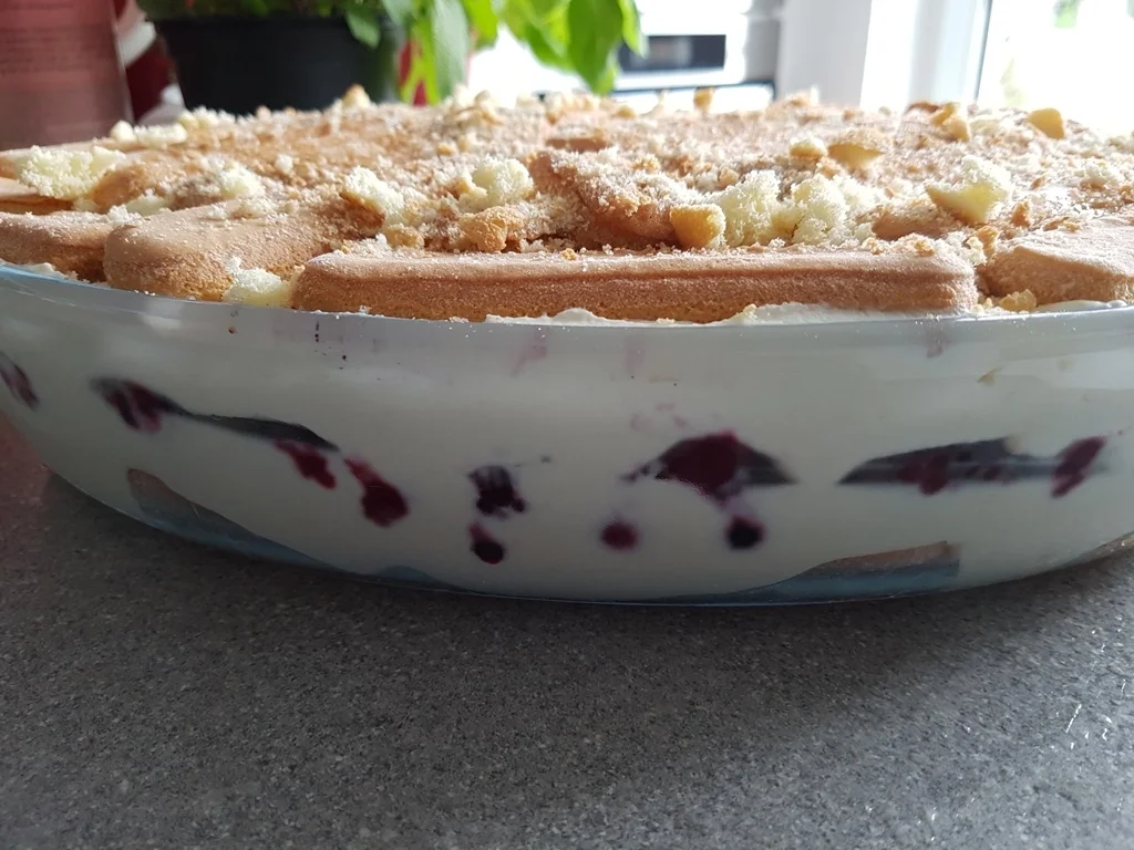 Rezept: Schichtdessert ein "Beeren Tiramisu" à la Biggi Bild Nr. 11 Schichtdessert ein "Beeren Tiramisu" à la Biggi - Rezept - Bild Nr. 11