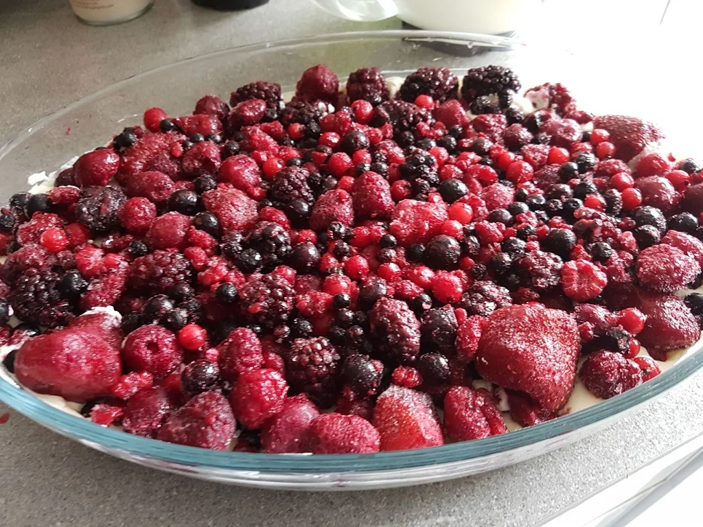 Rezept: Schichtdessert ein "Beeren Tiramisu" à la Biggi Bild Nr. 7 Schichtdessert ein "Beeren Tiramisu" à la Biggi - Rezept - Bild Nr. 7