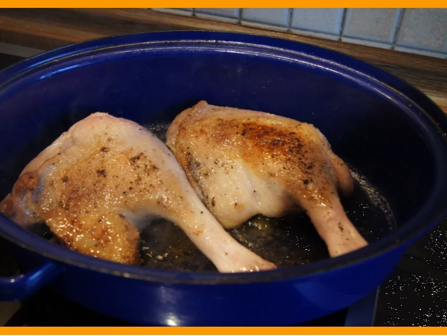 Gänsekeule mit Sauce, Rotkohl und halbseidene Knödel - Rezept - Bild Nr. 5