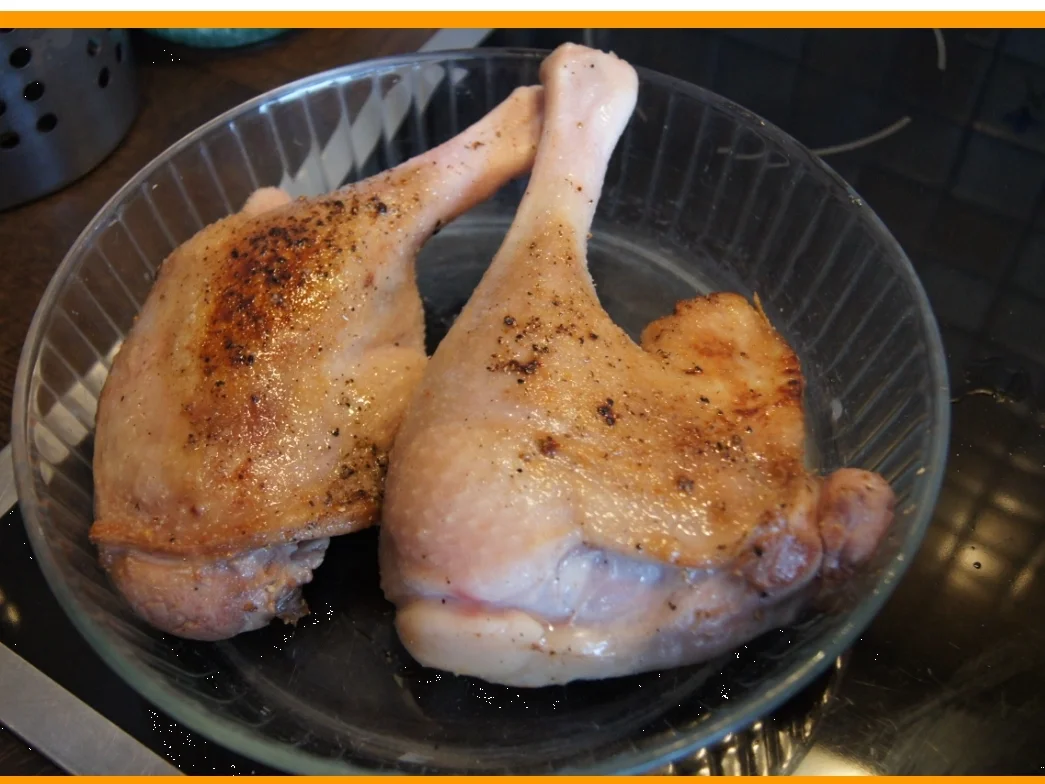 Gänsekeule mit Sauce, Rotkohl und halbseidene Knödel - Rezept - Bild Nr. 7