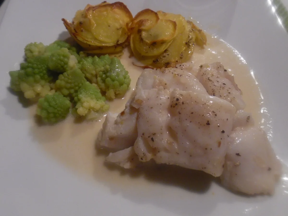 Kabeljau-Filet in Zitronen-Weißwein-Soße - Rezept