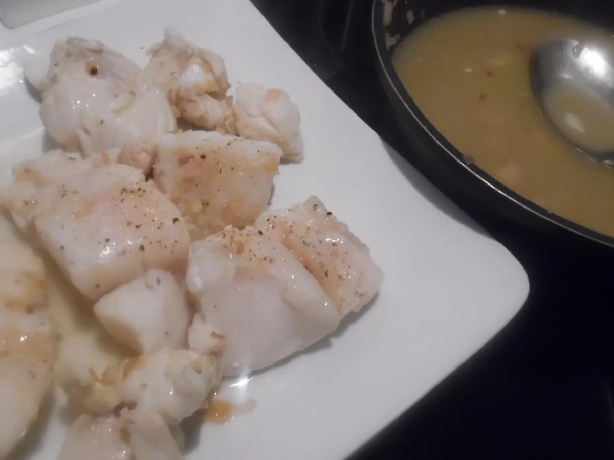 Kabeljau-Filet in Zitronen-Weißwein-Soße - Rezept - Bild Nr. 2