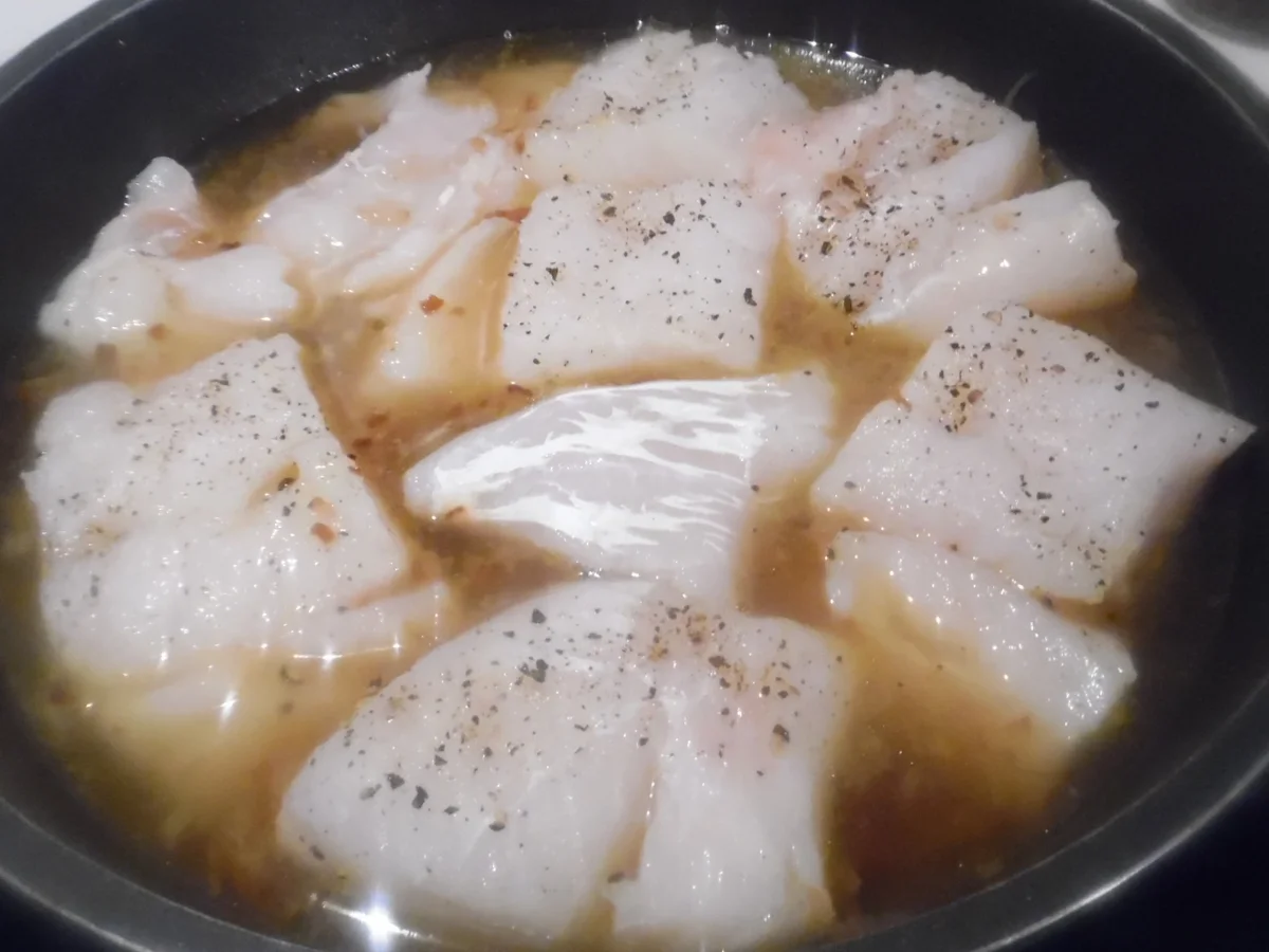 Kabeljau-Filet in Zitronen-Weißwein-Soße - Rezept - Bild Nr. 3