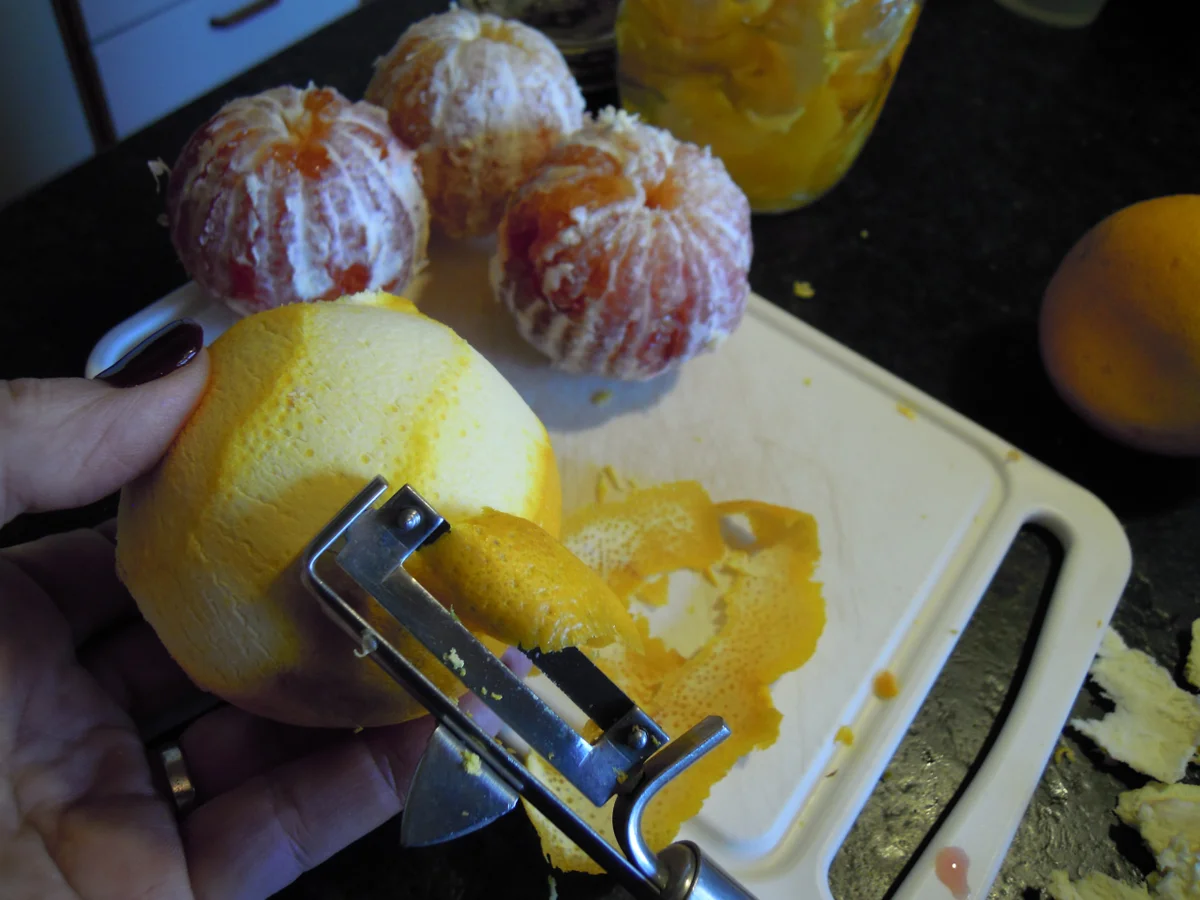 Rezept: Orangecello Bild Nr. 3 Orangecello - Rezept - Bild Nr. 3