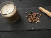 Cappuccino von der Marone, Räucheraalschaum, Brot - Rezept