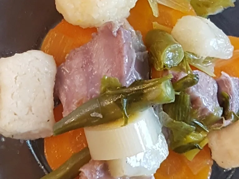 Rezept: Rindfleischsuppe gegen Erkältung (auf Vorrat gekocht) Bild Nr. 4 Rindfleischsuppe gegen Erkältung (auf Vorrat gekocht) - Rezept - Bild Nr. 4