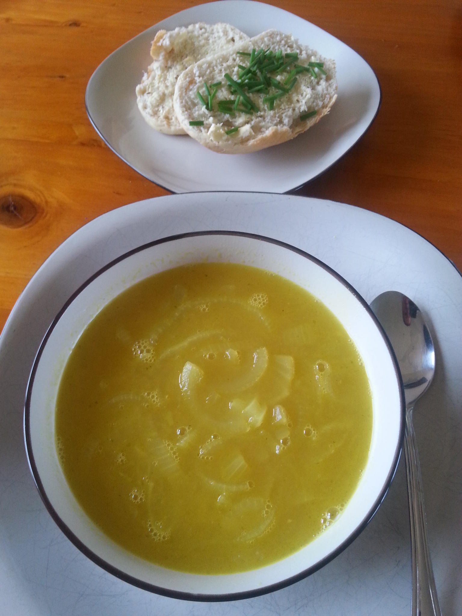 Bilder für Zwiebelsuppe mit Wein Rezept