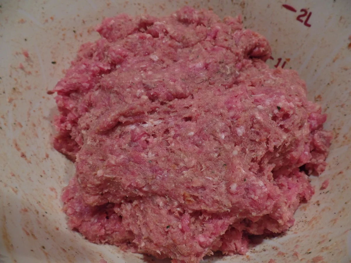 Hackbraten mit Tomatensauce und Bohnen - Rezept - Bild Nr. 1486