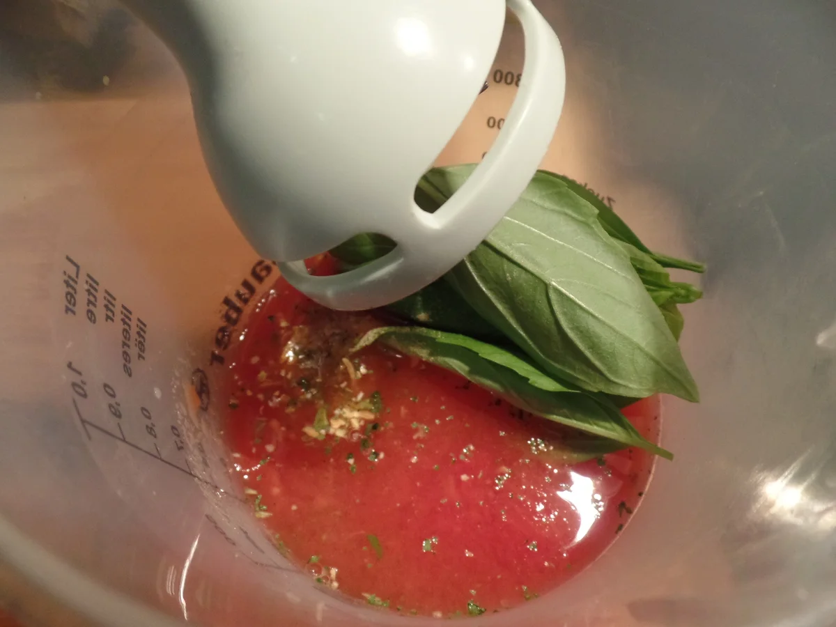 Hackbraten mit Tomatensauce und Bohnen - Rezept - Bild Nr. 1489