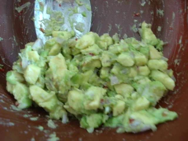 Tomatensüppchen mit Avocadotatar und Chips - Rezept - Bild Nr. 1523