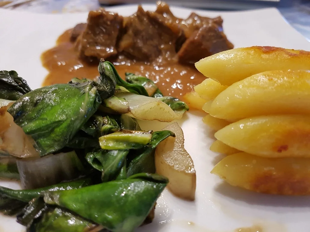 Zwiebelfleisch als Gulasch à la Biggi - Rezept - Bild Nr. 16