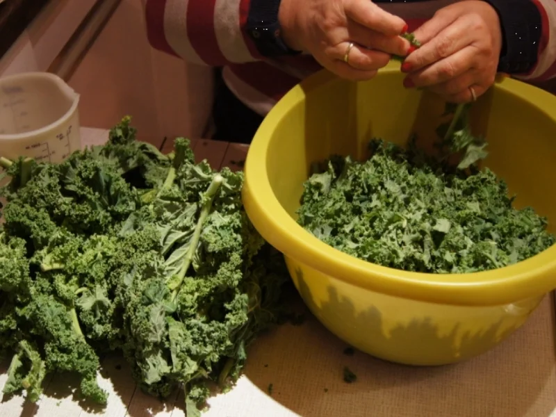 Rezept: Eisbein mit Grünkohl und Drillingen Bild Nr. 6 Eisbein mit Grünkohl und Drillingen - Rezept - Bild Nr. 6