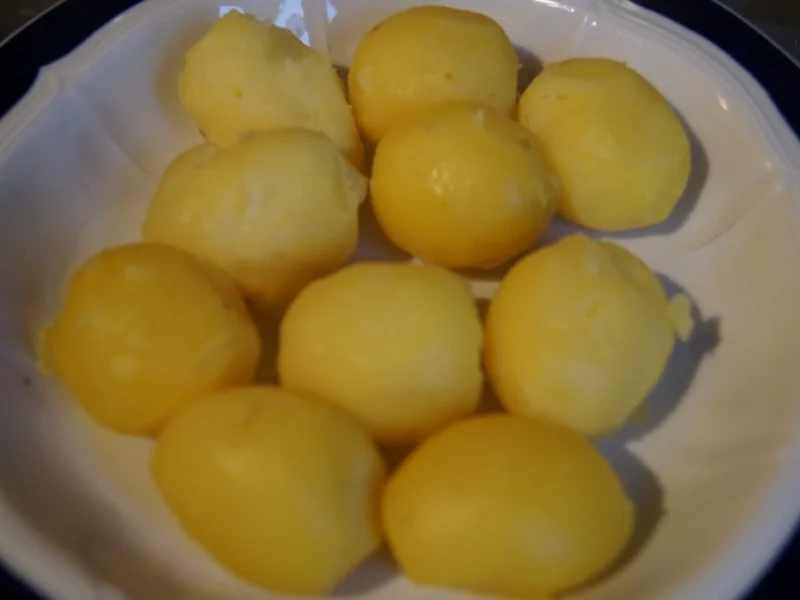 Rezept: Eisbein mit Grünkohl und Drillingen Bild Nr. 11 Eisbein mit Grünkohl und Drillingen - Rezept - Bild Nr. 11