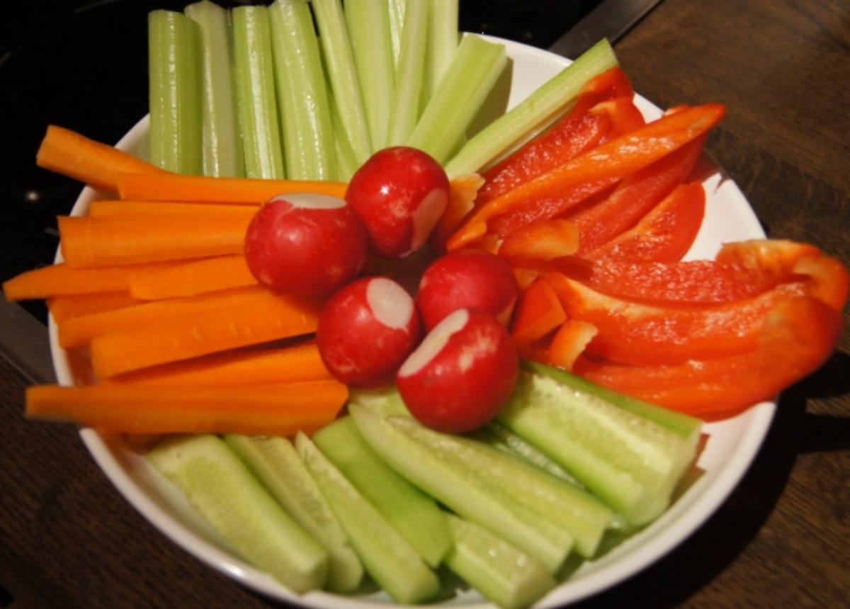 Gemüsesticks mit pikanten Avocado-Dip - Rezept - Bild Nr. 3