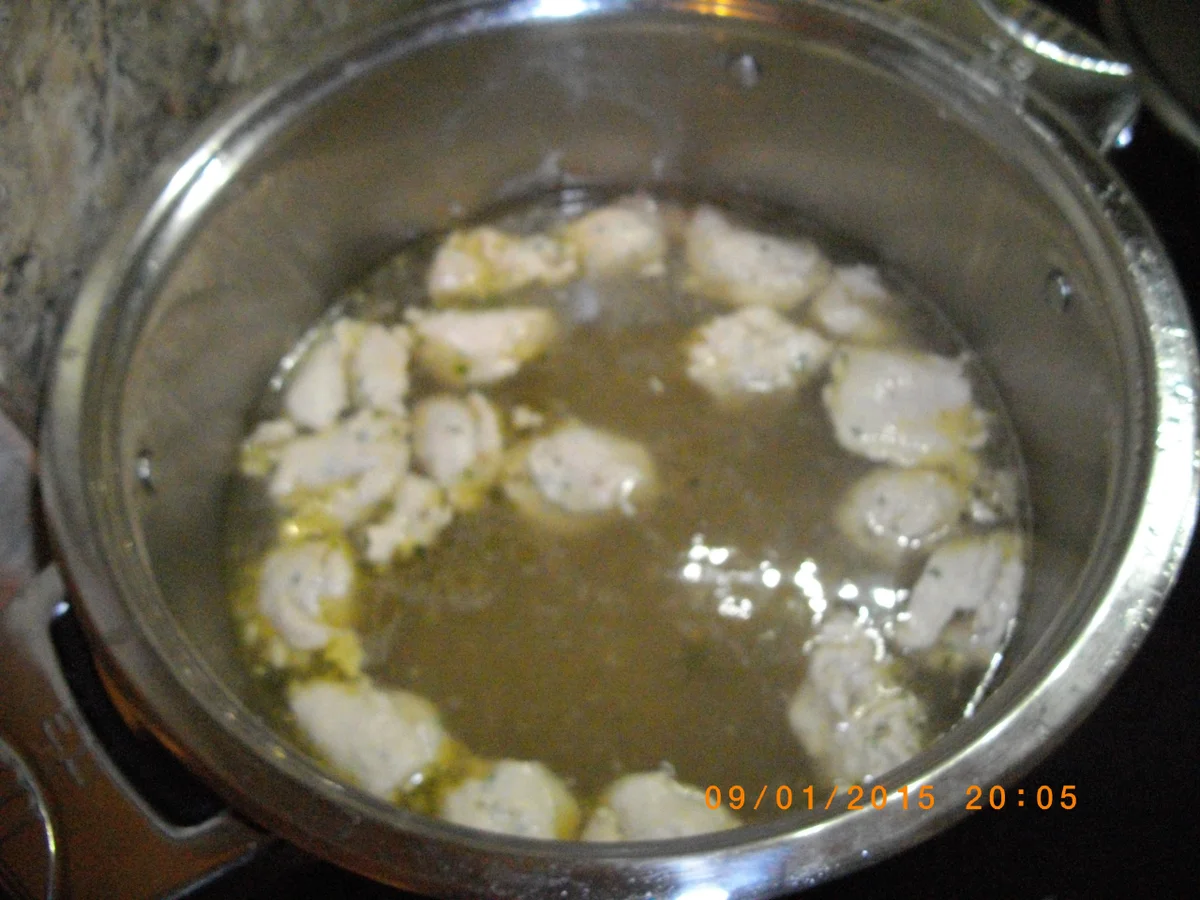 Rezept: Rindfleischsuppe mit Brätnockerl Bild Nr. 1513 Rindfleischsuppe mit Brätnockerl - Rezept - Bild Nr. 1513