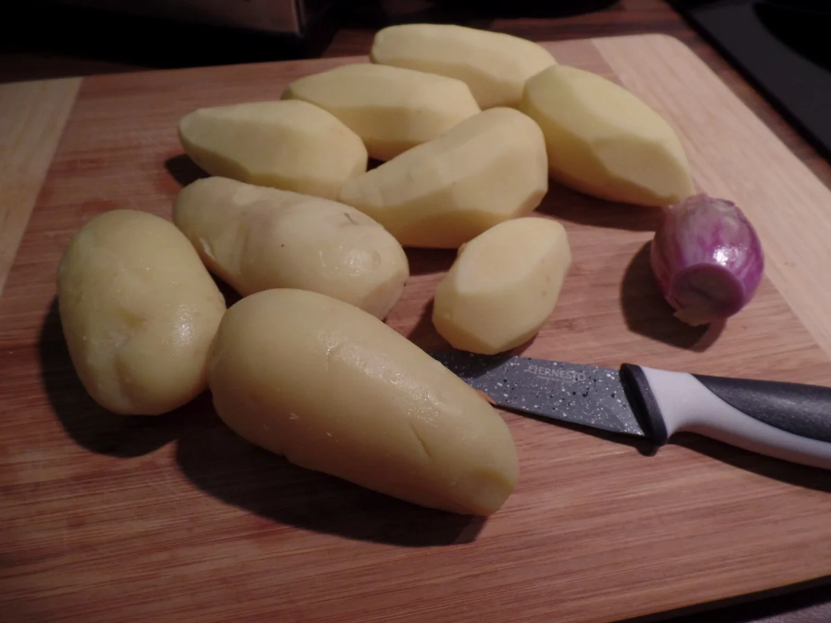 Rezept: Kartoffel-Speck-Kuchen mit Apfelkompott Bild Nr. 1499 Kartoffel-Speck-Kuchen mit Apfelkompott - Rezept - Bild Nr. 1499