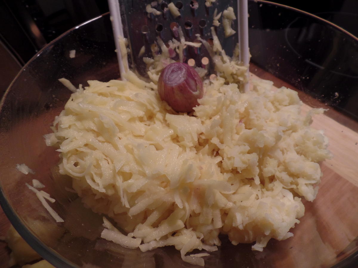 Kartoffel-Speck-Kuchen mit Apfelkompott - Rezept - Bild Nr. 1500