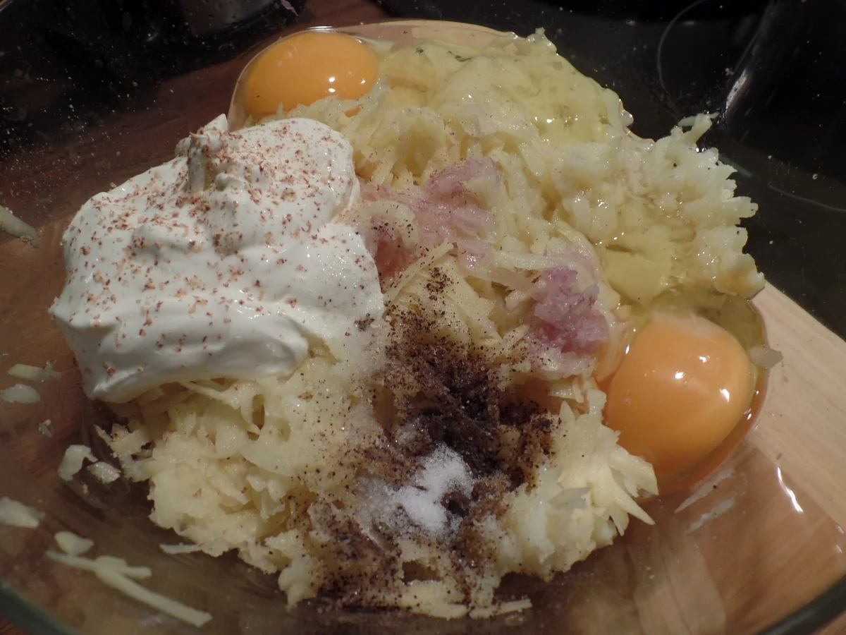 Rezept: Kartoffel-Speck-Kuchen mit Apfelkompott Bild Nr. 1501 Kartoffel-Speck-Kuchen mit Apfelkompott - Rezept - Bild Nr. 1501