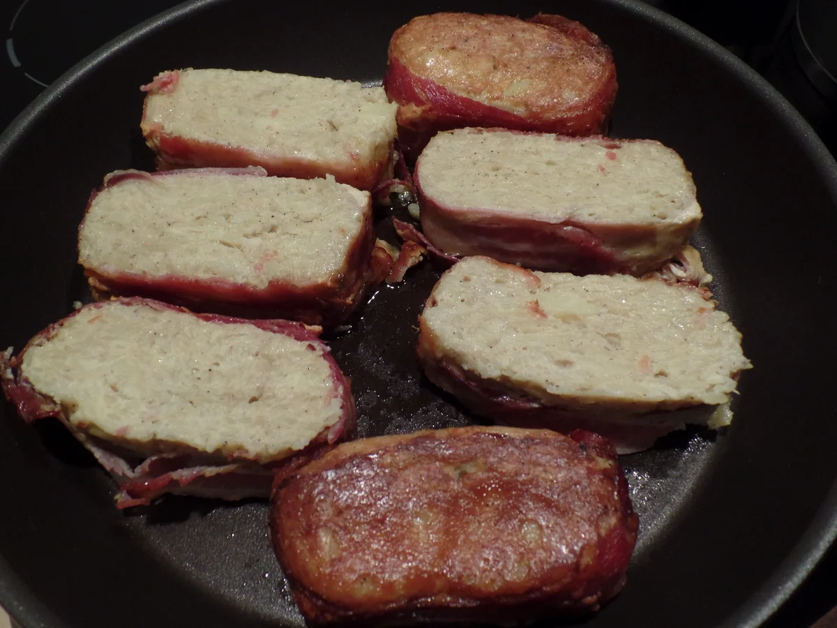 Rezept: Kartoffel-Speck-Kuchen mit Apfelkompott Bild Nr. 1520 Kartoffel-Speck-Kuchen mit Apfelkompott - Rezept - Bild Nr. 1520