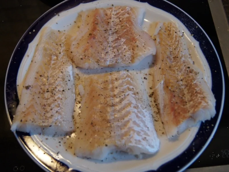 Rezept: Kabeljaufilet auf süß-saure Rote Bete mit Drillingen Bild Nr. 1528 Kabeljaufilet auf süß-saure Rote Bete mit Drillingen - Rezept - Bild Nr. 1528