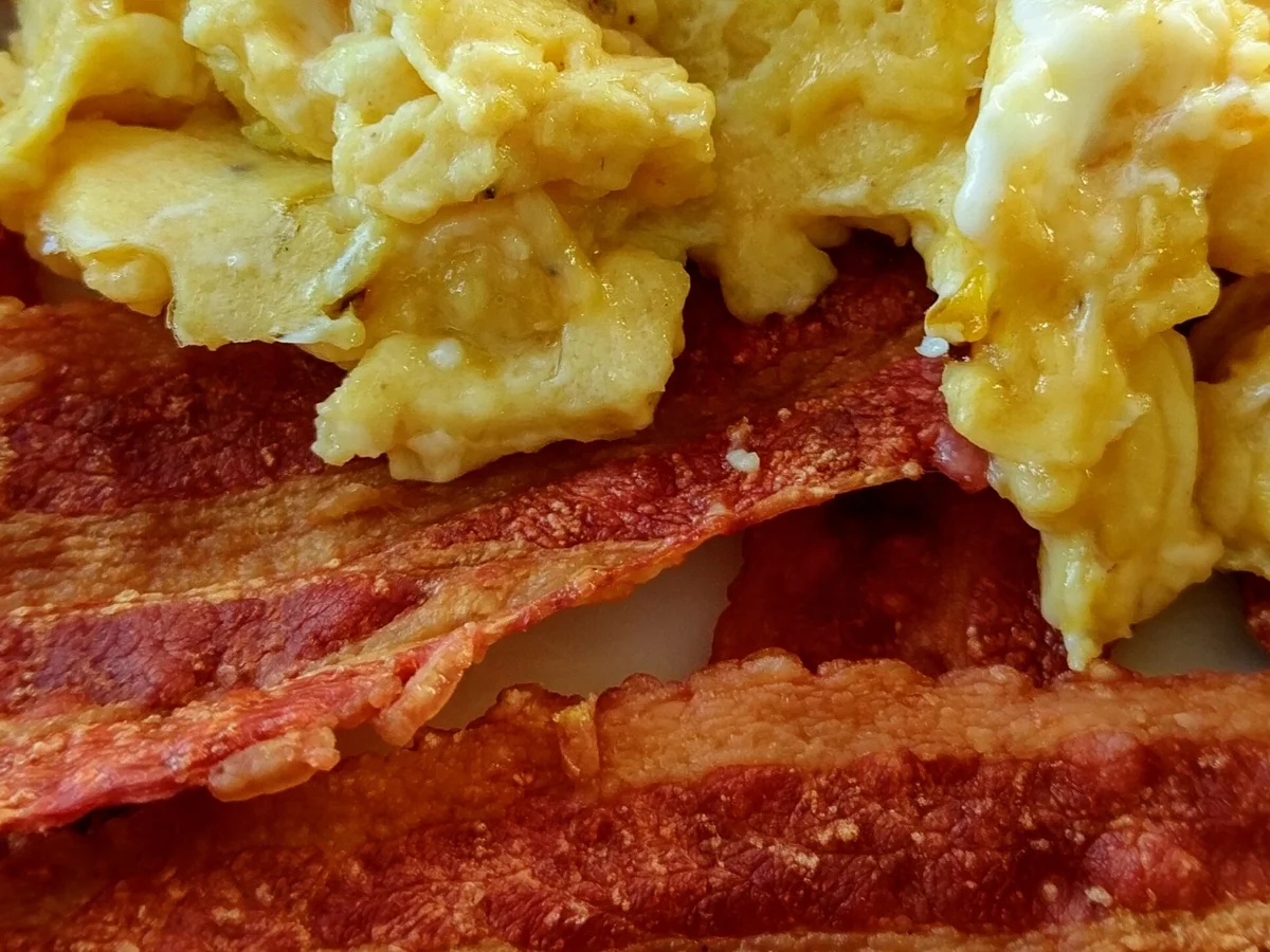 Rühreier mit krossem Bacon - Rezept - Bild Nr. 1514