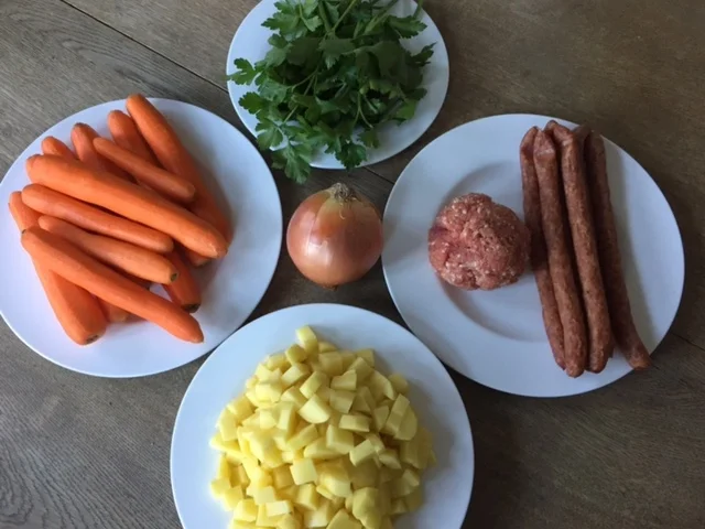 Möhren-Kartoffel-Eintopf mit Pfefferbeißern und Mettklößchen - Rezept - Bild Nr. 1514