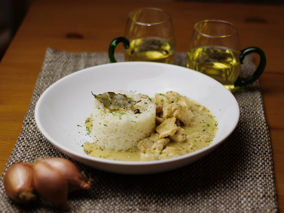 Hähnchengeschnetzeltes in Weißwein-Kräutersoße - Rezept - Bild Nr. 1515