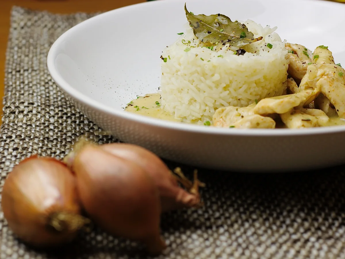 Hähnchengeschnetzeltes in Weißwein-Kräutersoße - Rezept - Bild Nr. 1516