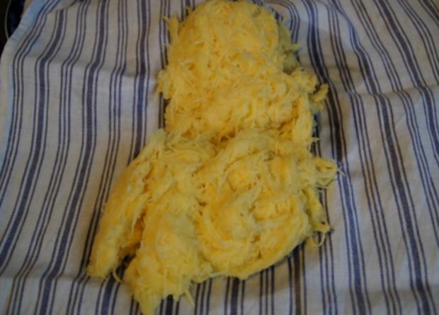 Knuspriger Kartoffelpuffer mit Räucherlachs - Rezept - kochbar.de