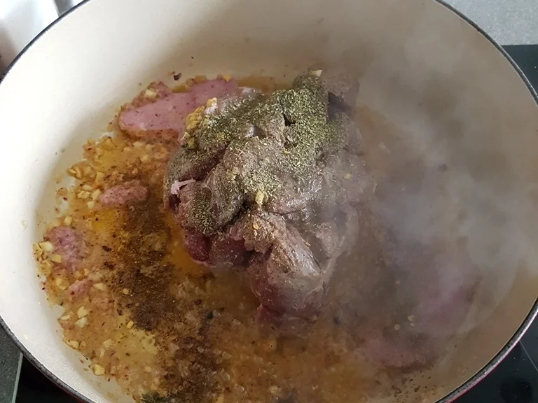 Ziege bzw. Zicklein als Gulasch mit Princessbohnen und Kloss à la Biggi - Rezept - Bild Nr. 1536