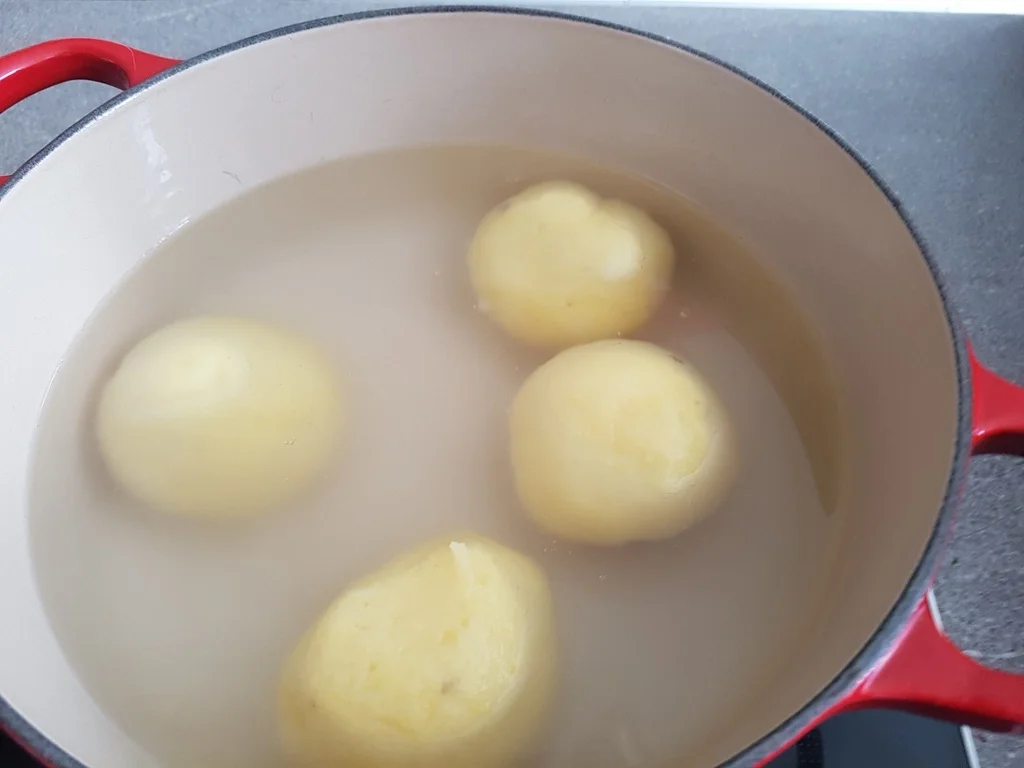 Ziege bzw. Zicklein als Gulasch mit Princessbohnen und Kloss à la Biggi - Rezept - Bild Nr. 1544