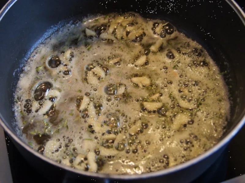 Rezept: Tagliolini in Knoblauch-Rosmarin-Butter Bild Nr. 1553 Tagliolini in Knoblauch-Rosmarin-Butter - Rezept - Bild Nr. 1553