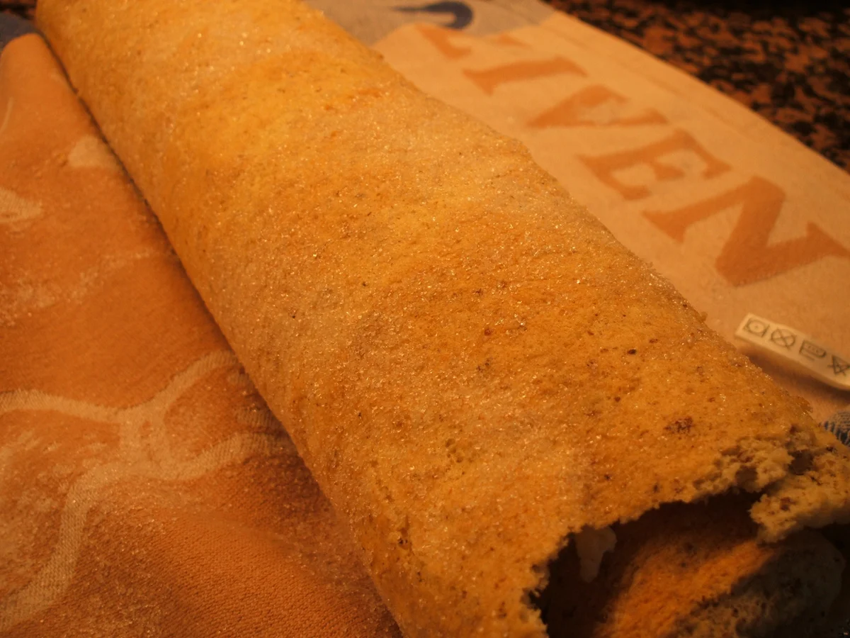 Backen: Amaretto-Rolle - Rezept - Bild Nr. 1558