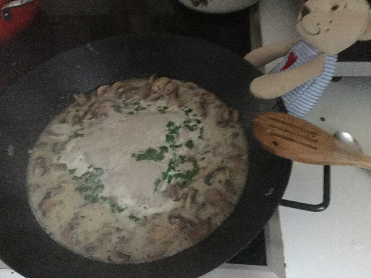 Hackbällchen in Champignon-Rahmsoße a la Ari - Rezept - Bild Nr. 1586