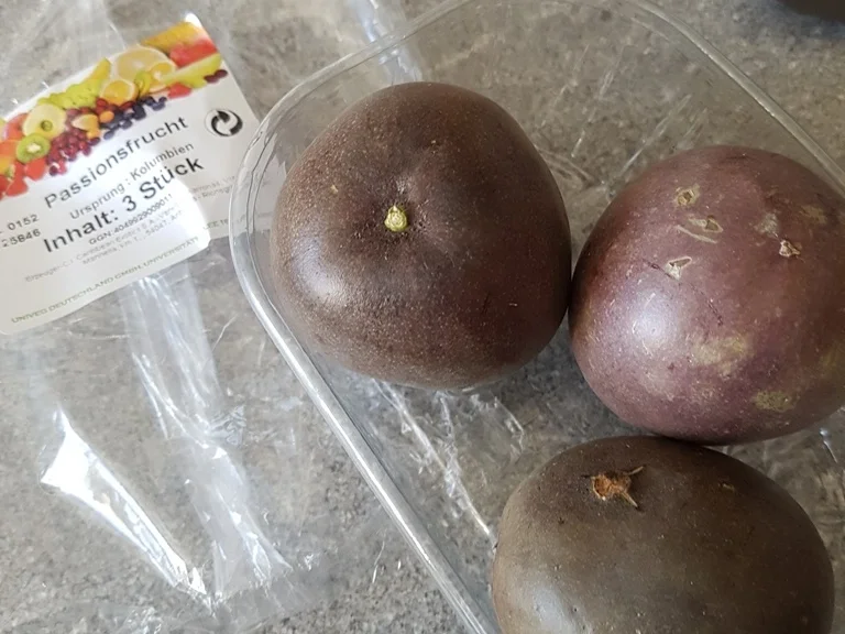 Schnelle Puddingtorte mit Passionsfruchtdeckel - Rezept - Bild Nr. 1585