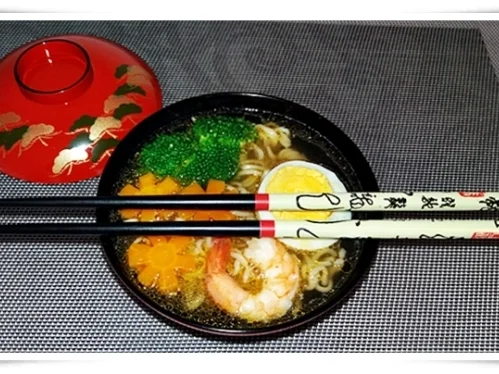 Rezept: Asiatische ➯ Nudelsuppe mit Garnelen Bild Nr. 1581 Asiatische ➯ Nudelsuppe mit Garnelen - Rezept - Bild Nr. 1581