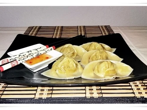 Chinesische  Dumplings (ړײ) mit würziger Füllung - Rezept - Bild Nr. 1582