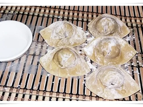 Chinesische  Dumplings (ړײ) mit würziger Füllung - Rezept - Bild Nr. 1589